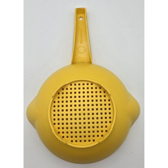 Vintage Tupperware Colander Strainer with Handle Yellow Kitchen - Picture 7 of 9
